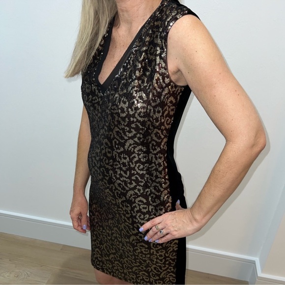 WHBM Leopard-Sequin Shift Dress - Size 8 - Picture 7 of 9